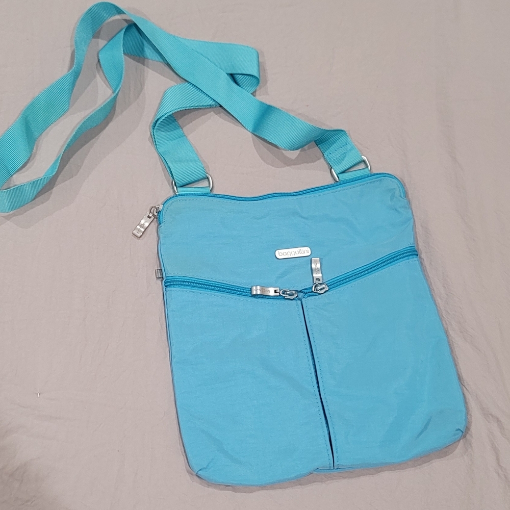 Baggalini Crossbody Cargo Travel Bag in Blue With Mini Coin Bag Adjustable